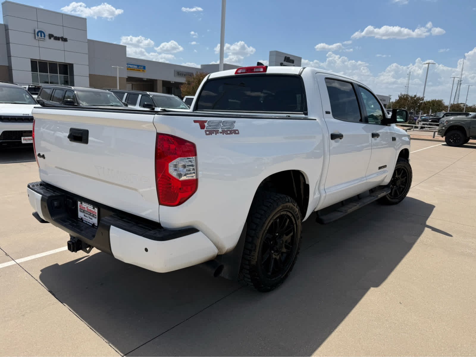 Used 2021 Super White Toyota SR5 image 6