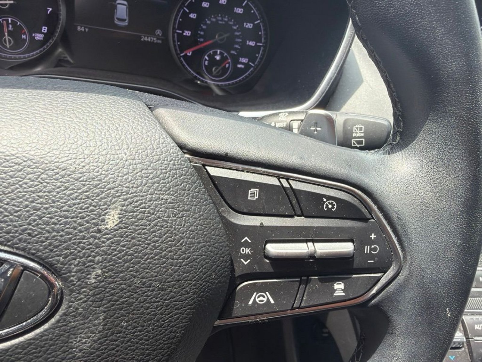 Used 2023 White Pearl Hyundai SEL image 8