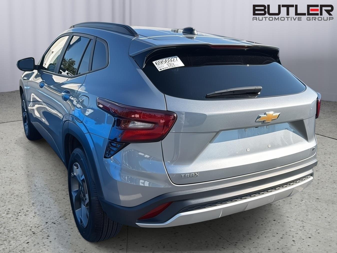 Used 2025 Sterling Gray Metallic Chevrolet LT image 10