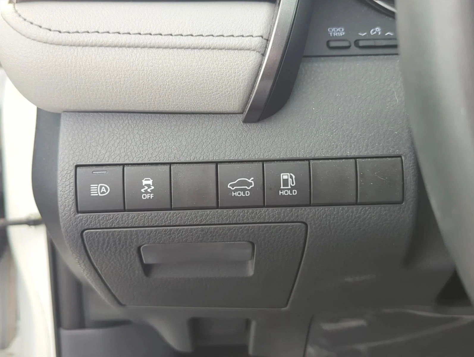 Used 2023 Ice Cap Toyota SE image 12