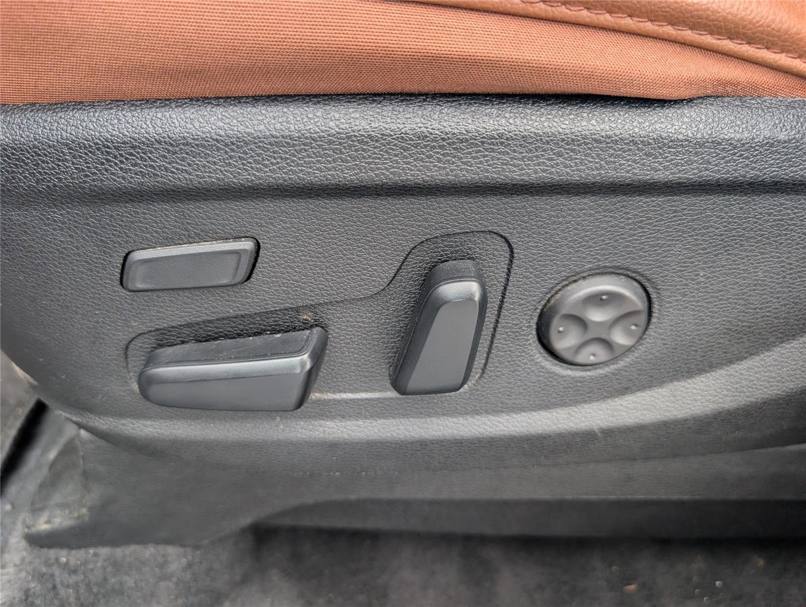 Used 2023 Wolf Gray Kia SX X-Line image 12