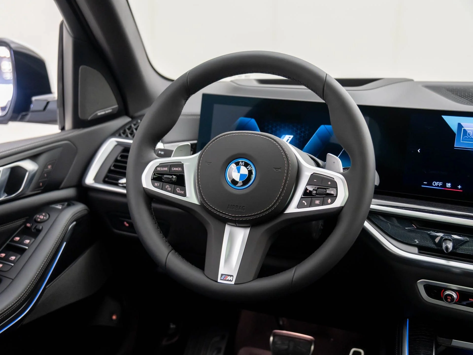 New 2026 White BMW xDrive50e image 11