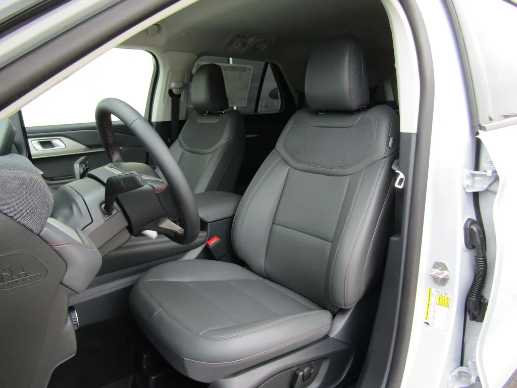 New 2026 Space White Metallic Ford Active image 21