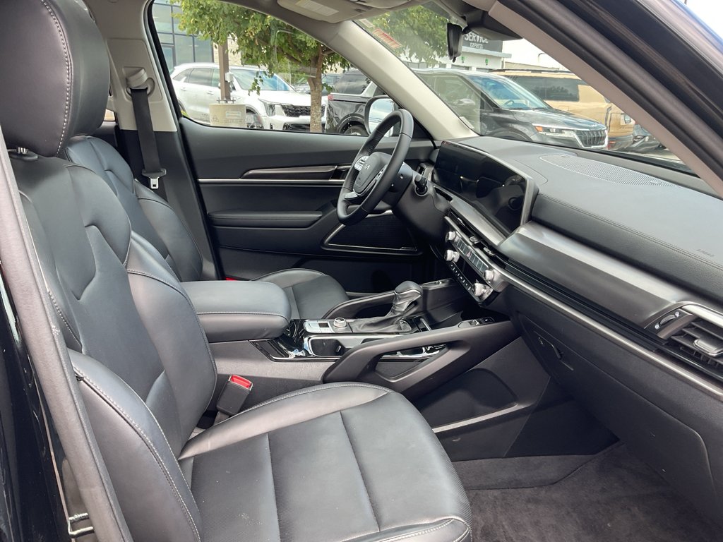Certified Used 2024 Ebony Black Kia S image 12
