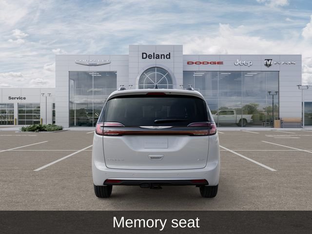 New 2026 Bright White Clear-Coat Exterior Paint Chrysler Pinnacle image 8