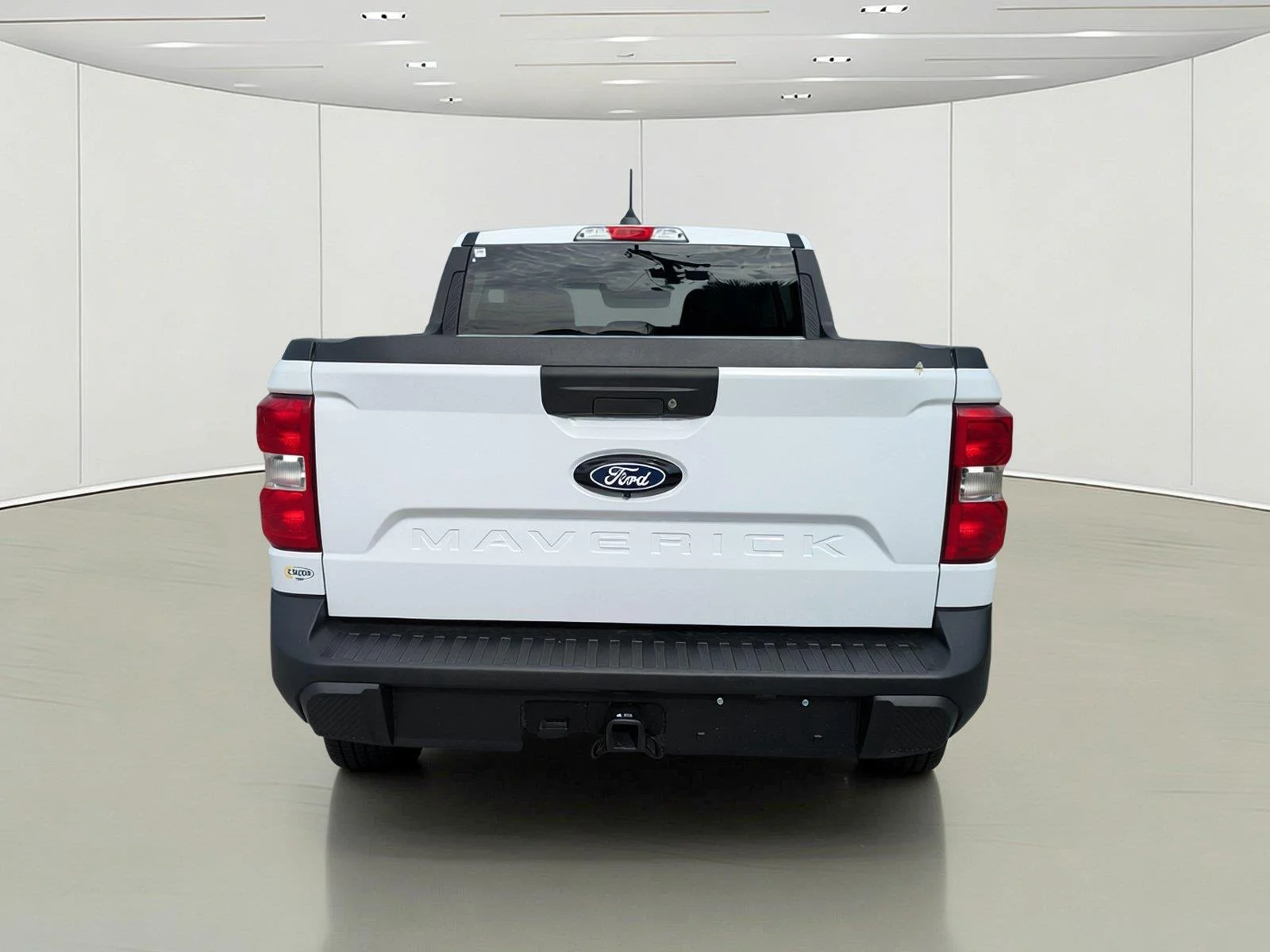 New 2026 Oxford White Ford XLT image 6