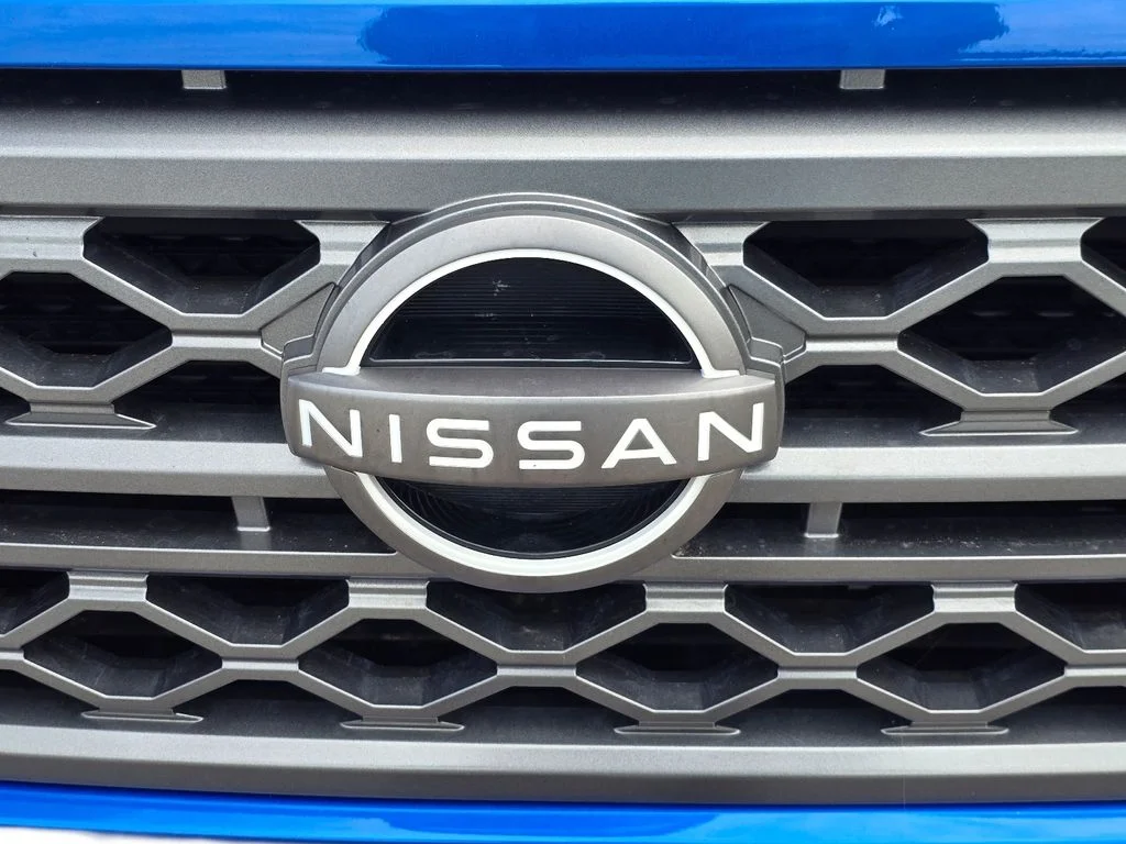 Used 2024 Blue Nissan SL image 3