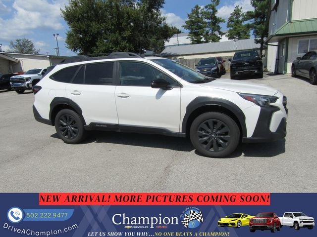Used 2023 White Subaru Onyx Edition image 3