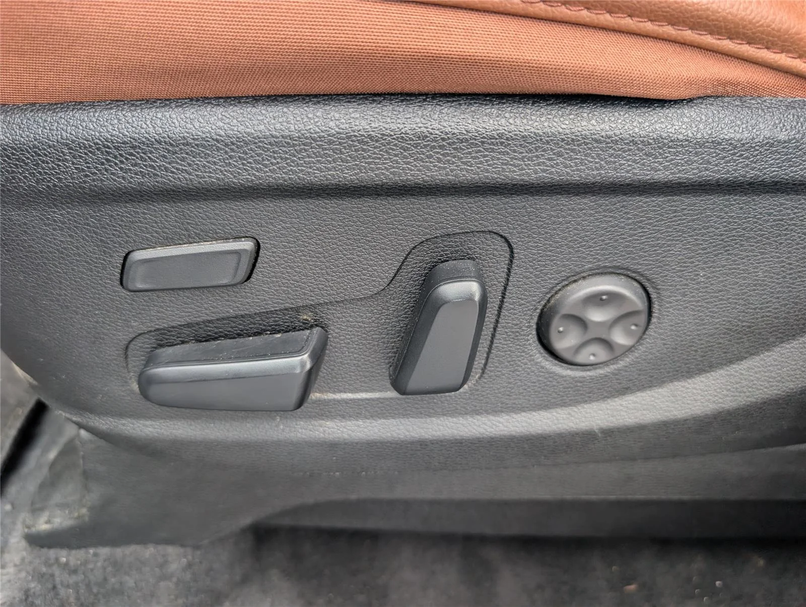 Used 2023 Wolf Gray Kia SX X-Line image 12