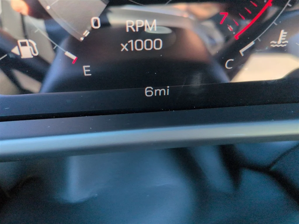 New 2026 Sterling Metallic GMC Elevation image 36