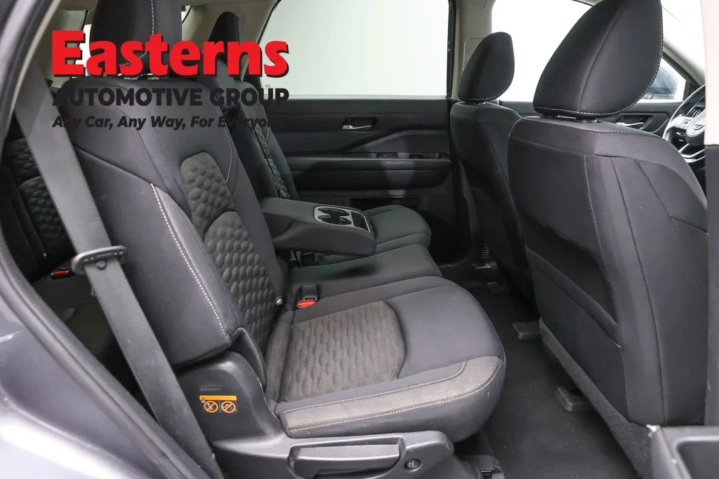Used 2022 Gray Nissan SV image 23
