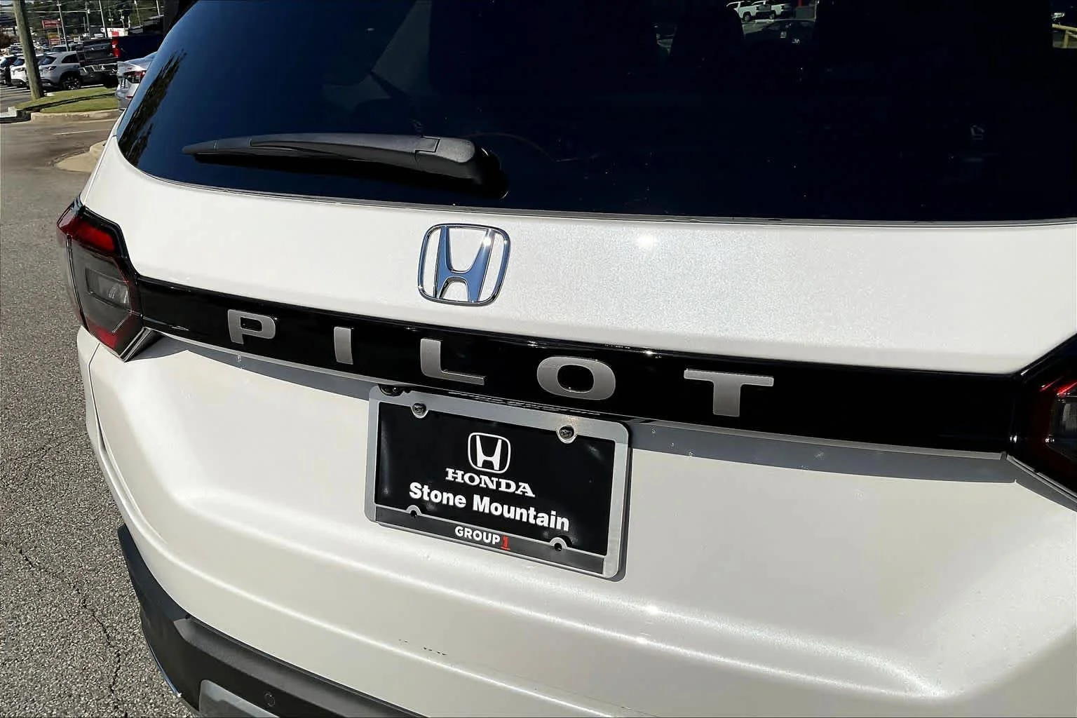 New 2026 Platinum White Pearl Honda EX-L image 15