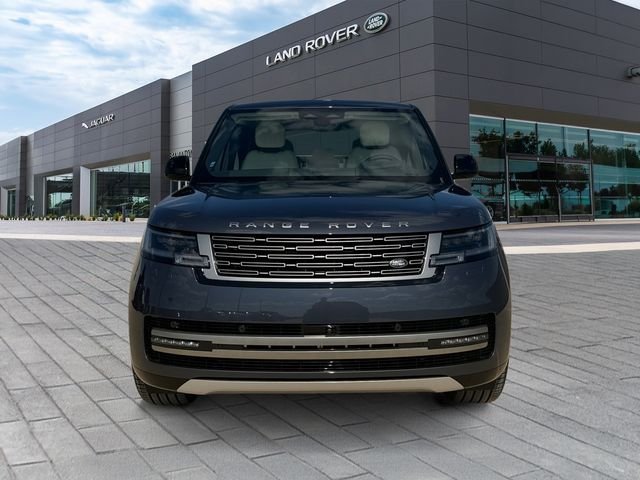 Used 2026 Varesine Blue Metallic Land Rover SE image 8