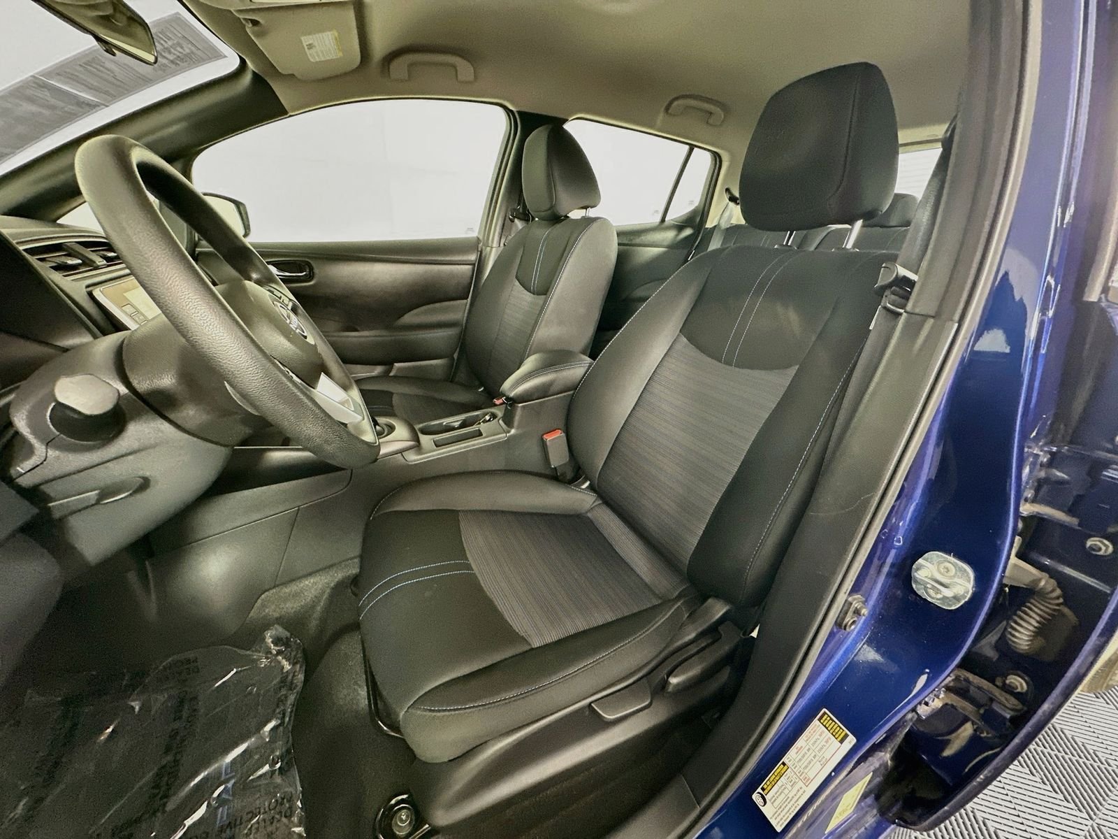 Used 2023 Deep Blue Pearl Nissan S image 20