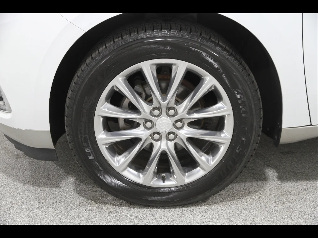 Used 2020 Summit White Buick Premium image 24