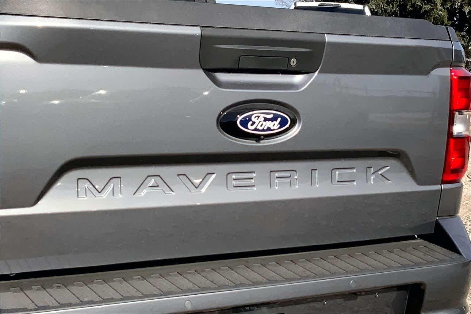 New 2026 Carbonized Gray Metallic Ford Lobo™ image 14
