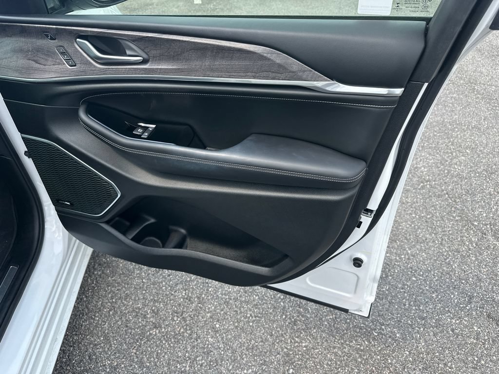 2023 Jeep Grand Cherokee Overland - Photo 14