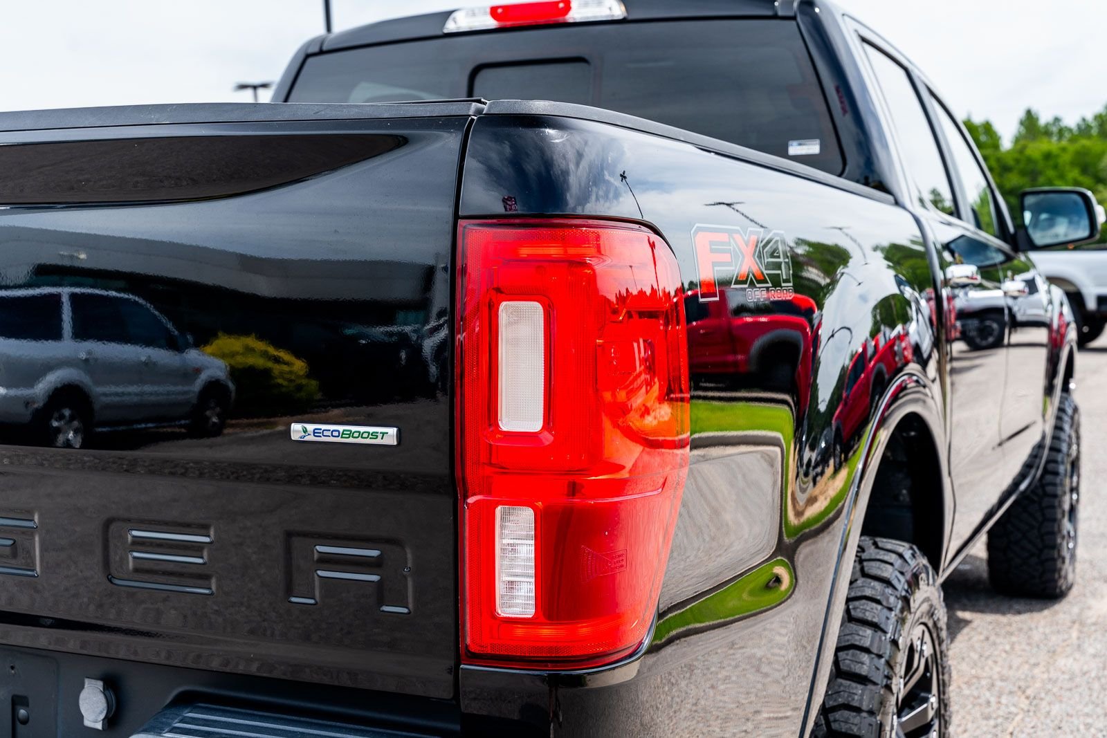 Certified Used 2019 Black Ford Lariat image 13