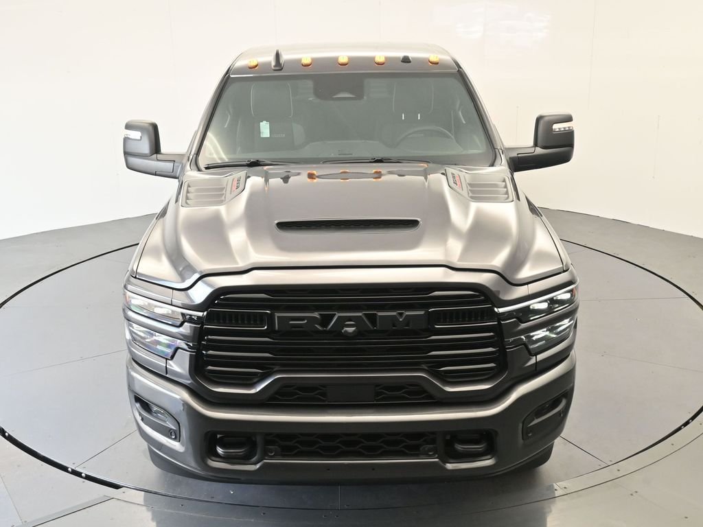 New 2026 Granite Crystal Metallic Clear-Coat Exterior Paint RAM Laramie image 25