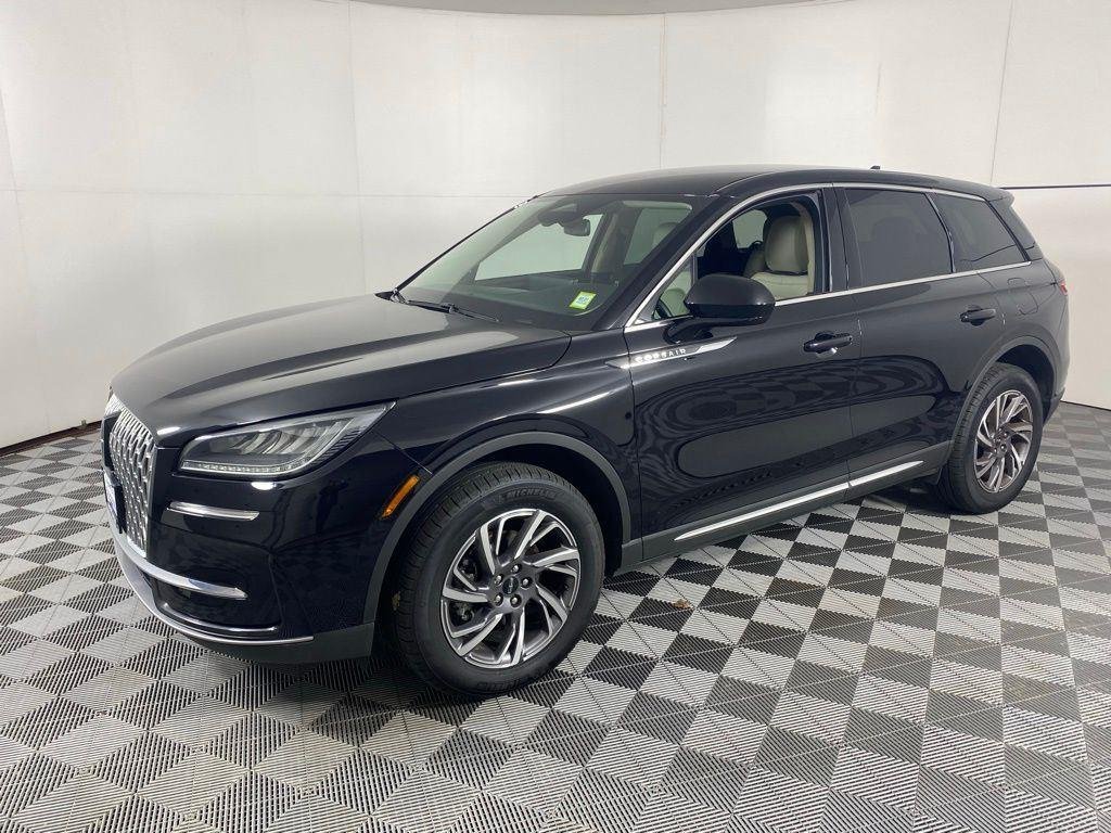 Used 2025 Black Metallic Lincoln Premiere image 6
