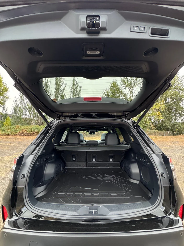 New 2026 CRYSTAL BLACK SILICA Subaru Limited Hybrid image 9