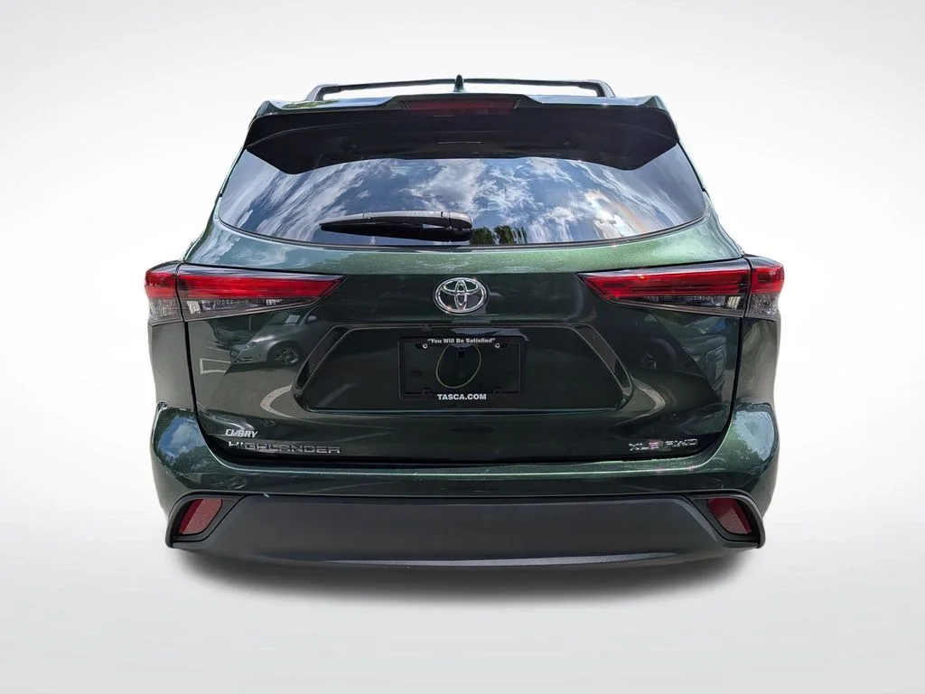 Used 2023 Green Toyota XLE image 5