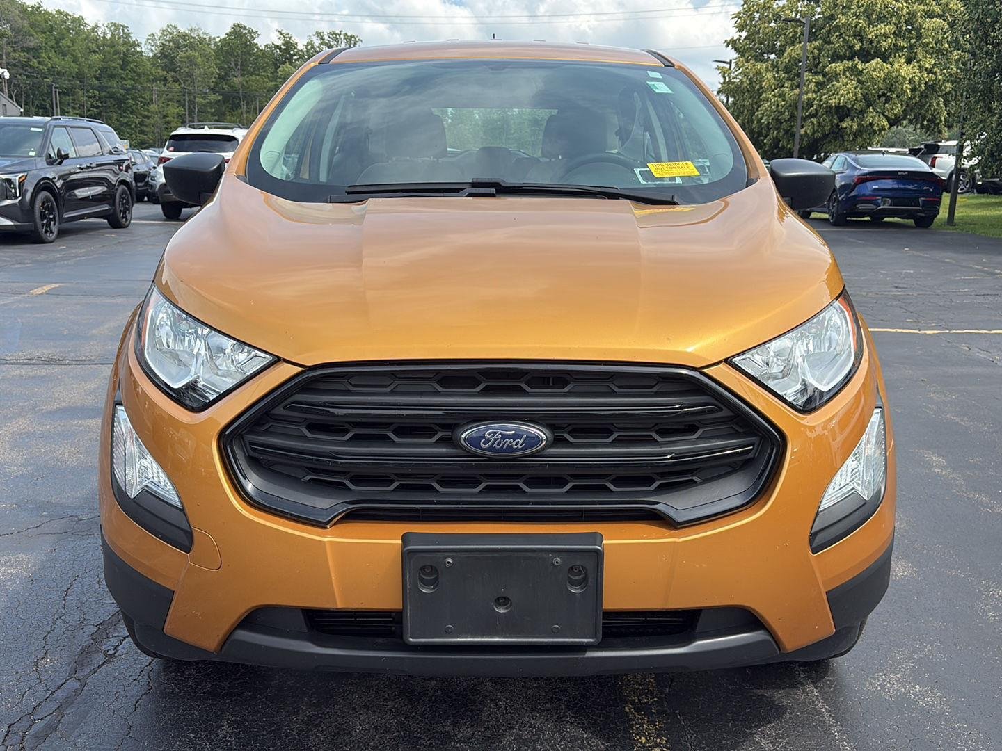 Used 2022 Luxe Yellow Ford S image 9