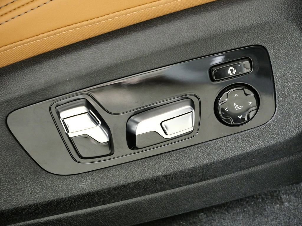 Certified Used 2026 Brooklyn Grey Metallic BMW xDrive40i image 27