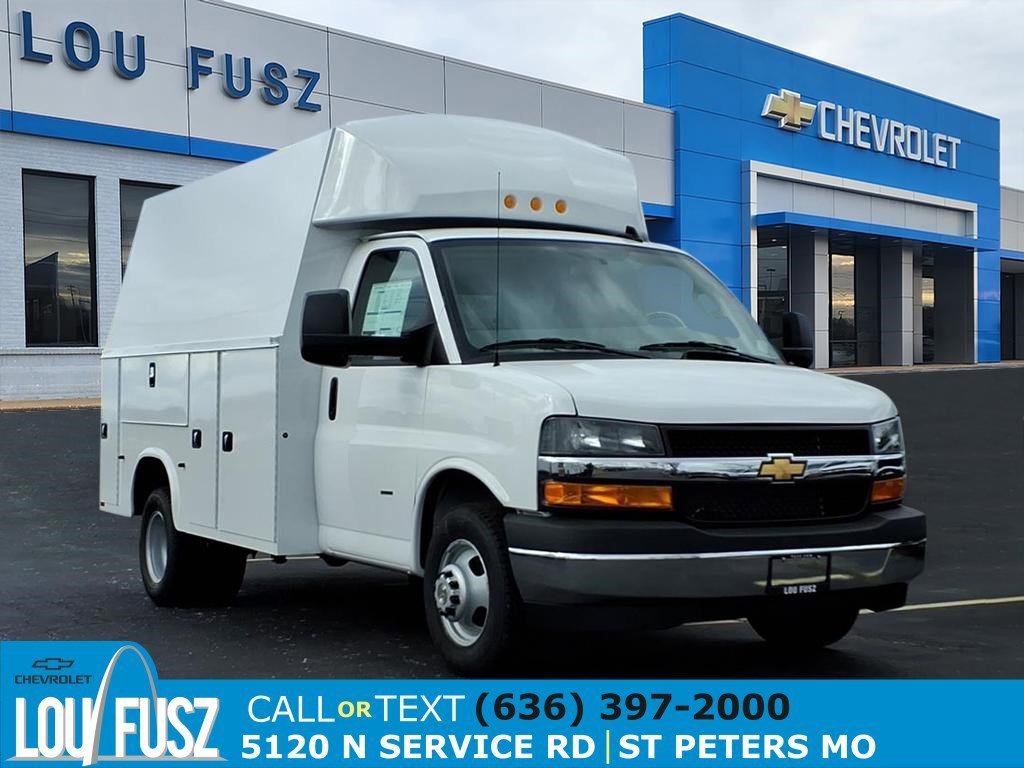 2025 Chevrolet Express Cutaway