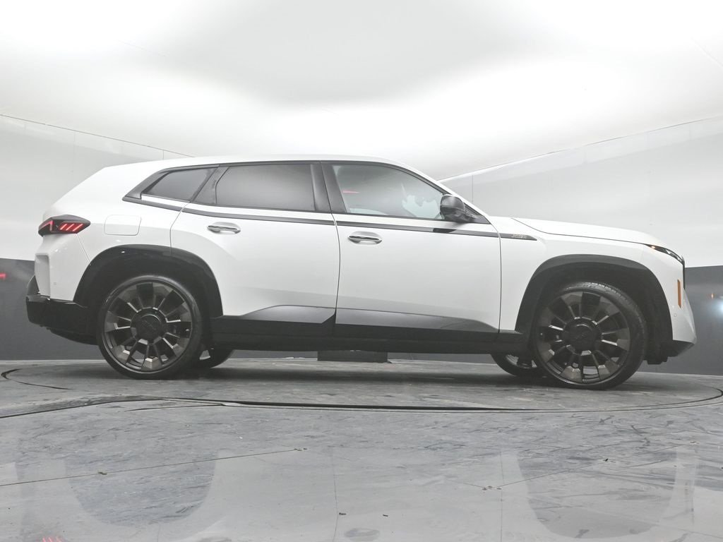 2023 BMW XM - Image 38