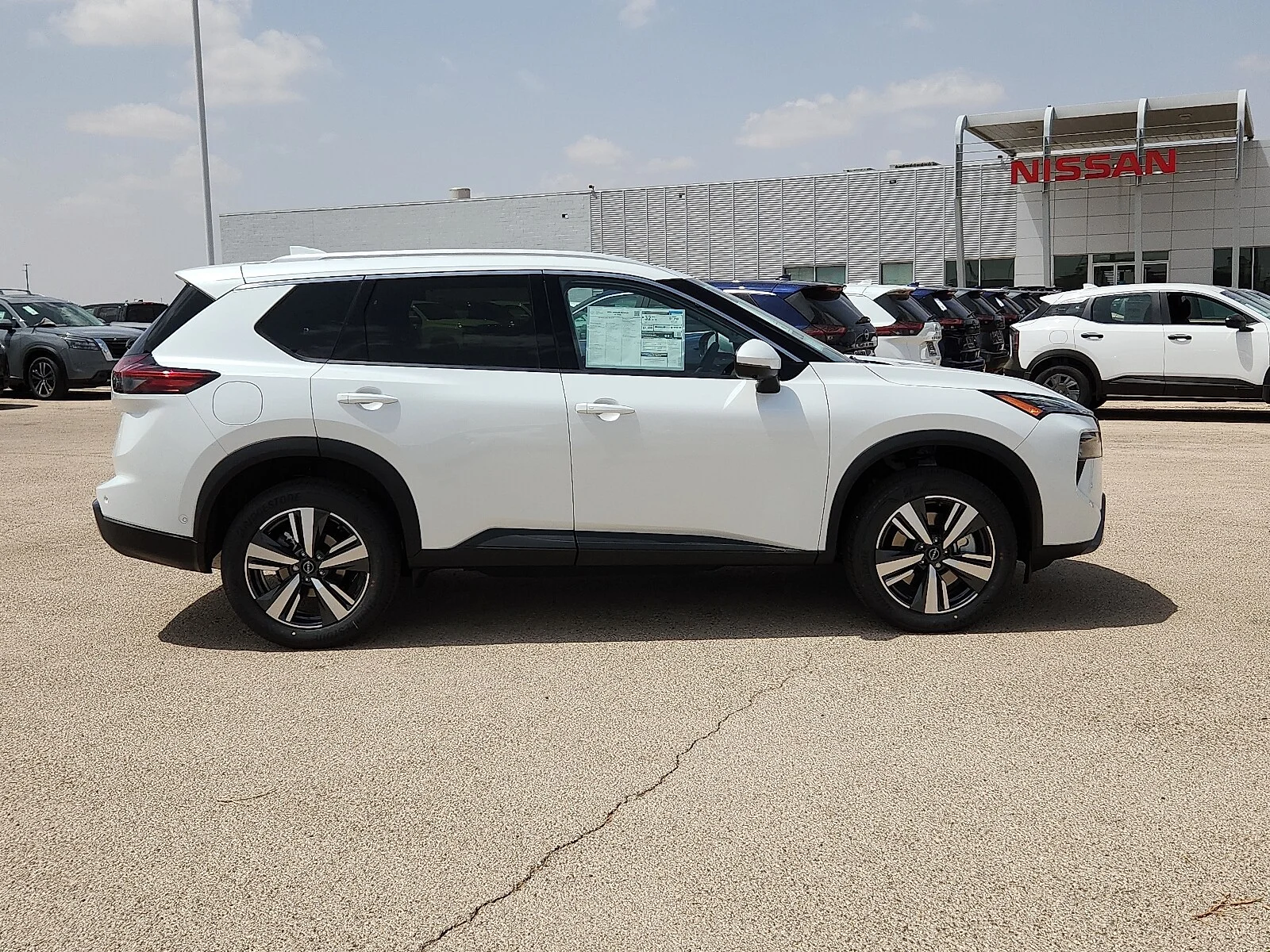 New 2025 QBE Everest WH Nissan SL Front-Wheel Drive image 5
