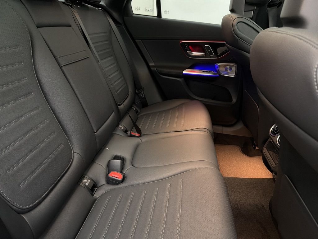 Used 2026 White Mercedes-Benz GLC 300 image 27