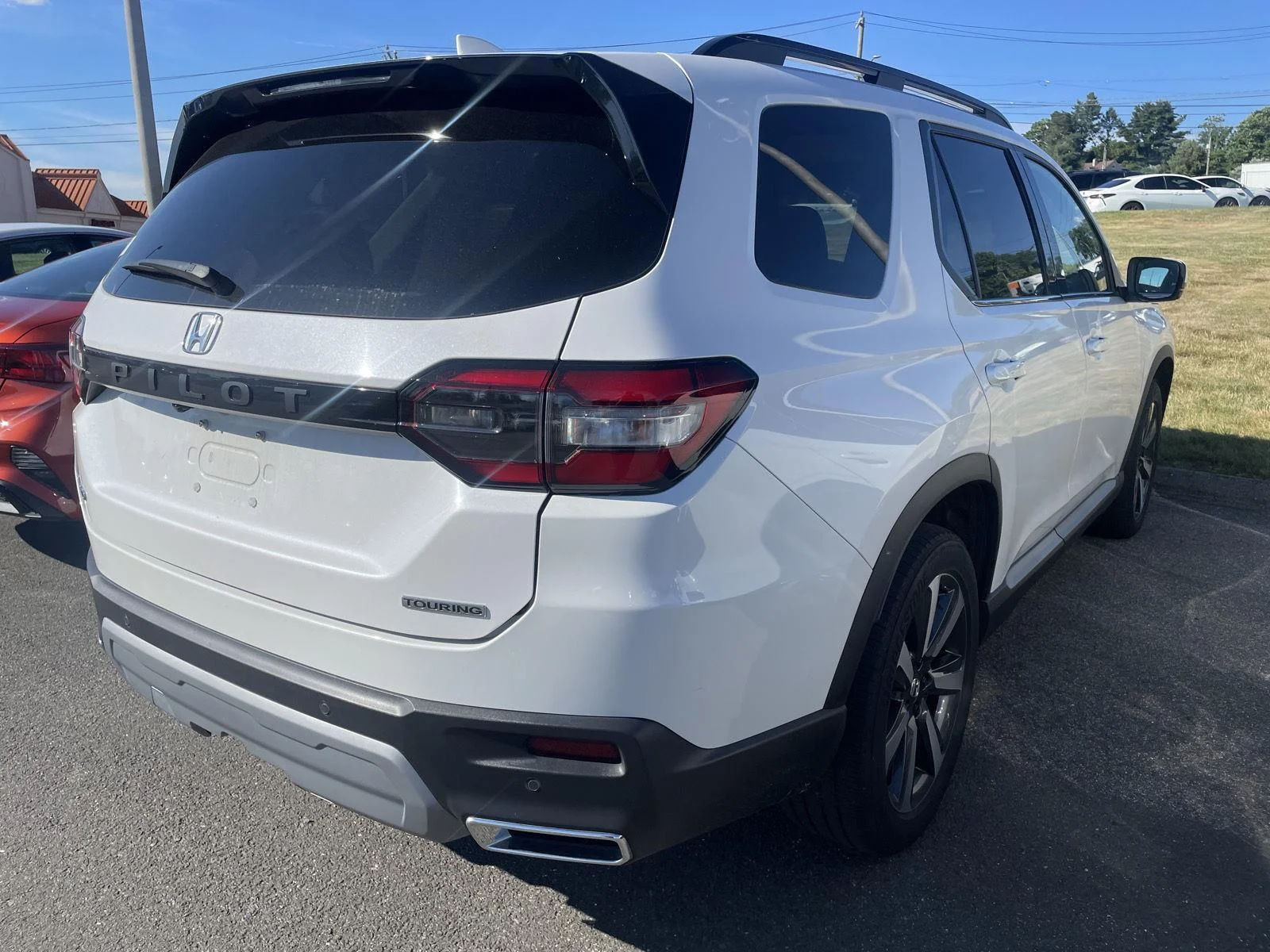 Used 2023 Platinum White Pearl Honda Touring image 6