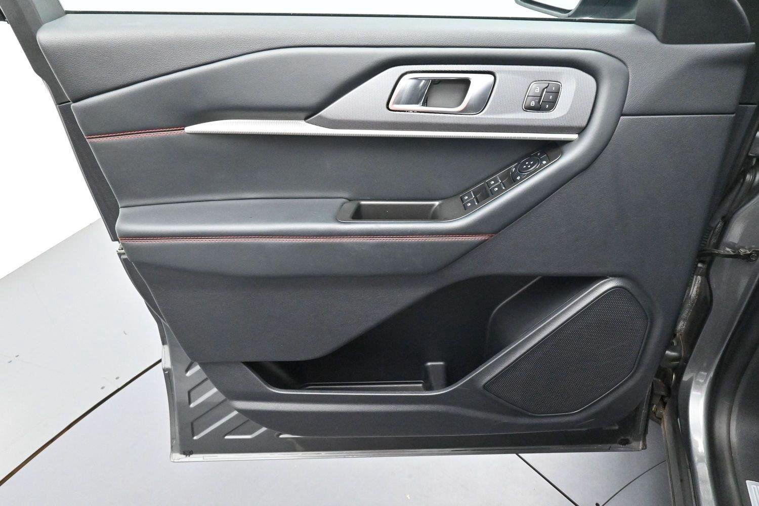 Used 2025 Carbonized Gray Ford ST-Line image 11