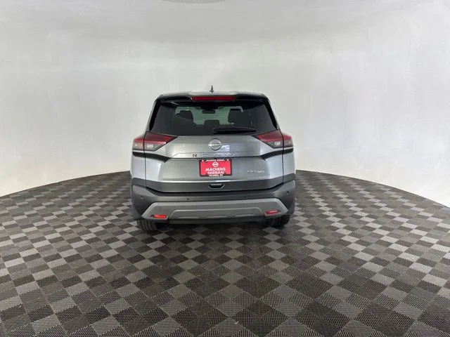 Used 2023 Gray Nissan SV image 6