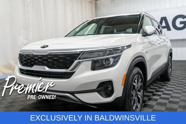 Used 2021 White Kia EX image 2