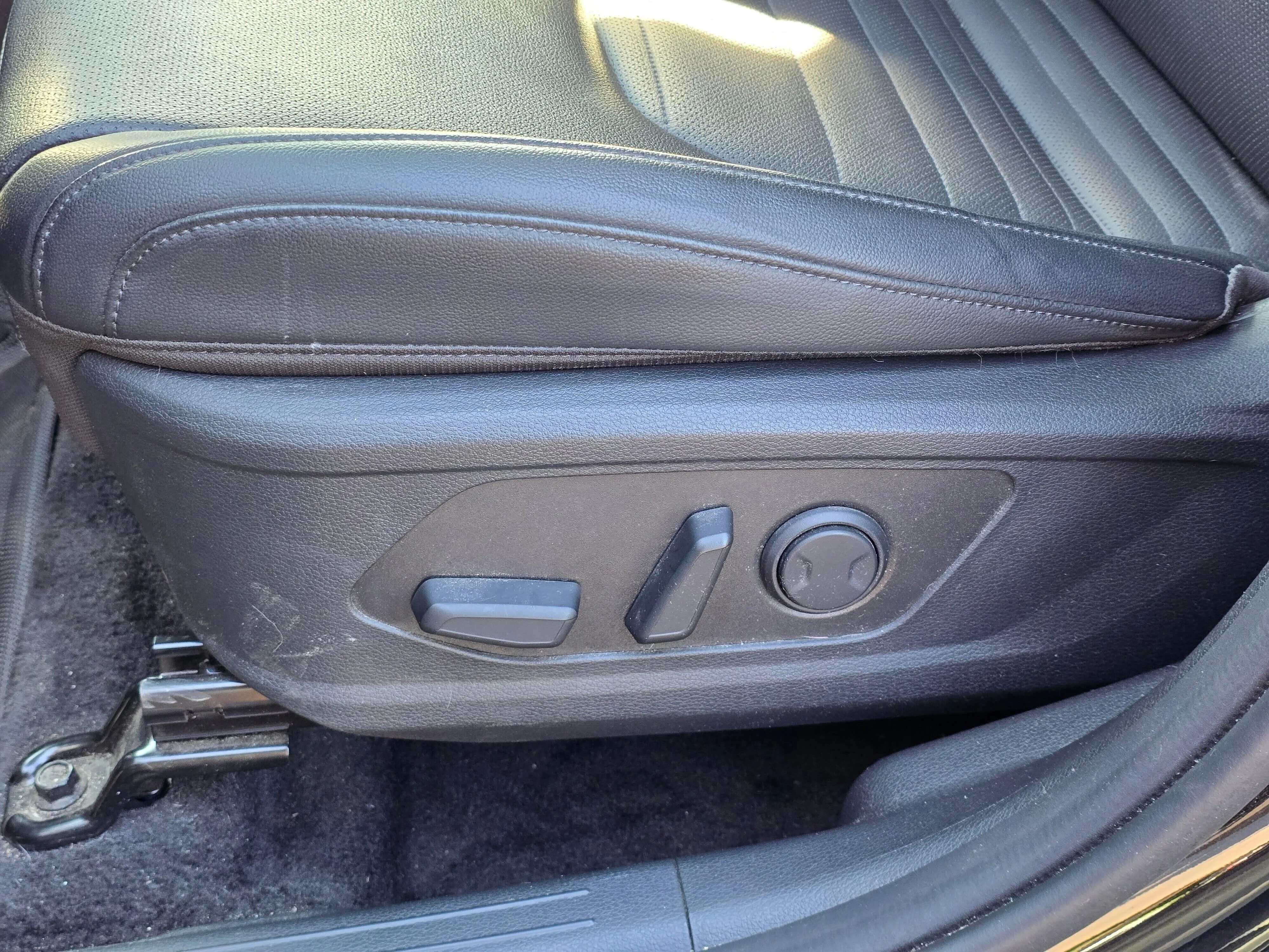 Used 2025 Black Kia SX-Prestige image 14