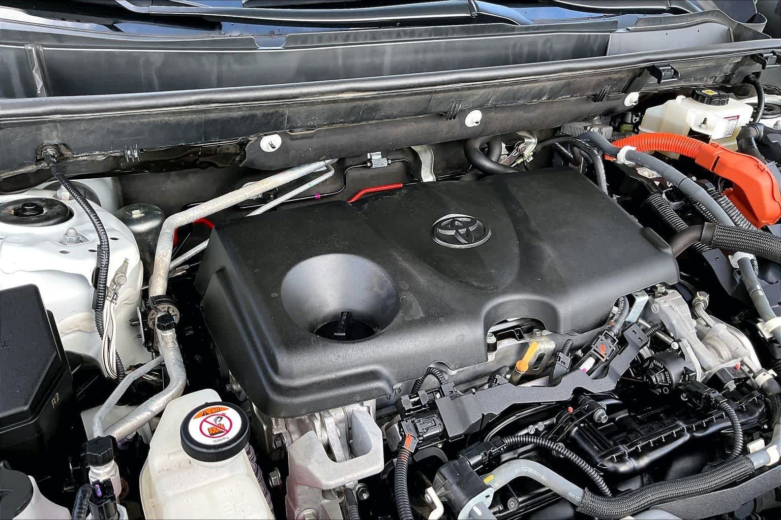 Used 2021 Blizzard Pearl Toyota Hybrid Limited image 33