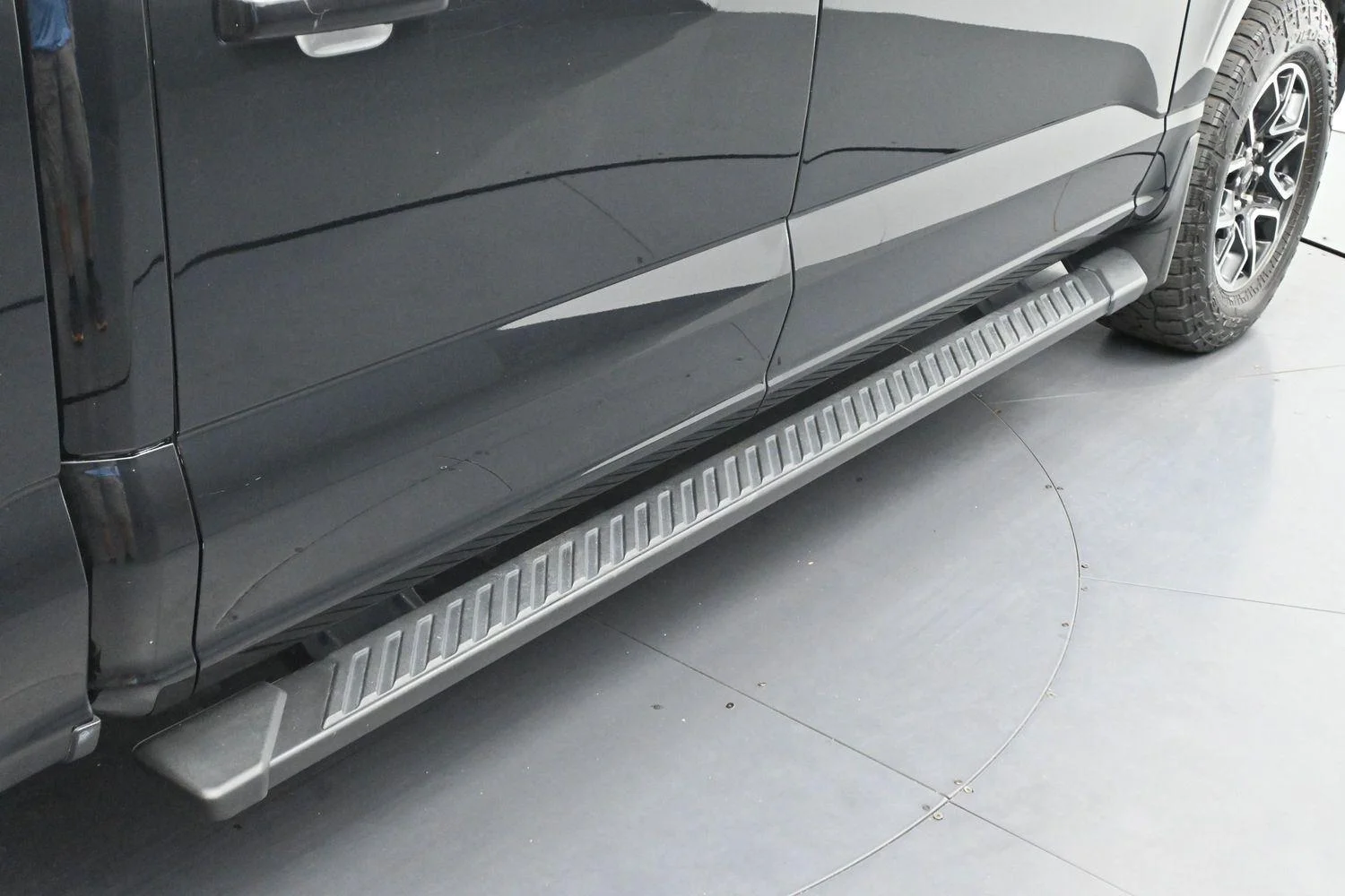 Used 2022 Agate Black Ford XLT image 9
