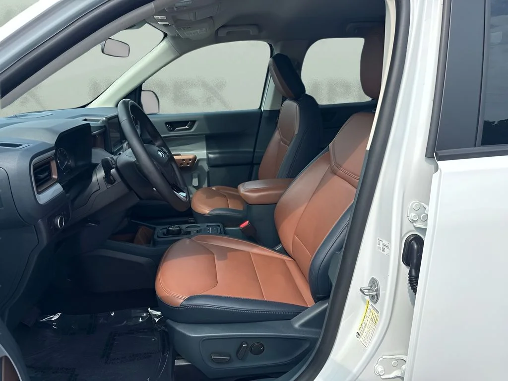 Used 2023 White Ford Lariat image 5