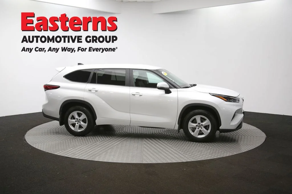 Used 2023 White Toyota LE image 46