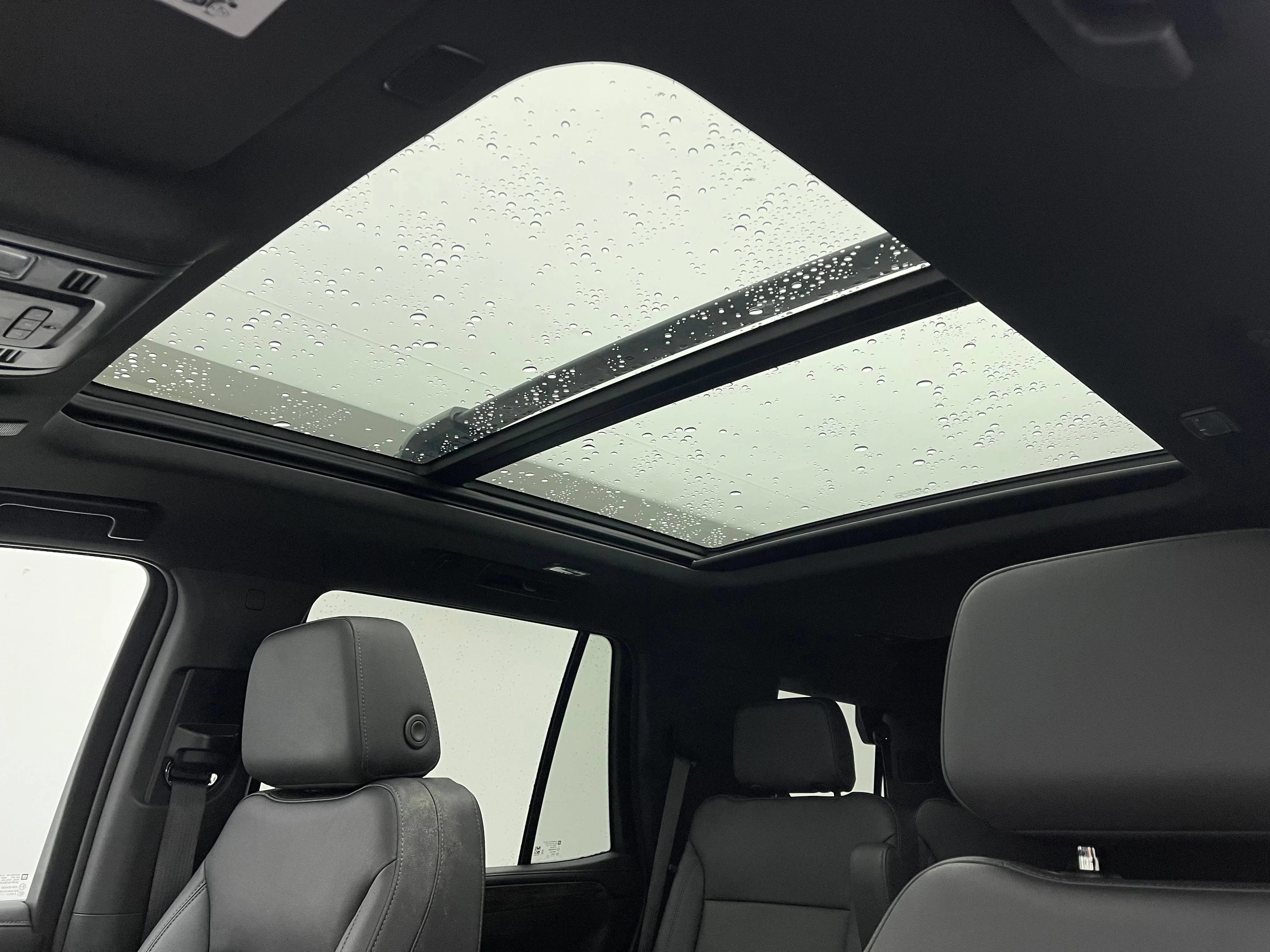 Used 2022 Iridescent Pearl Tricoat Chevrolet Z71 image 5