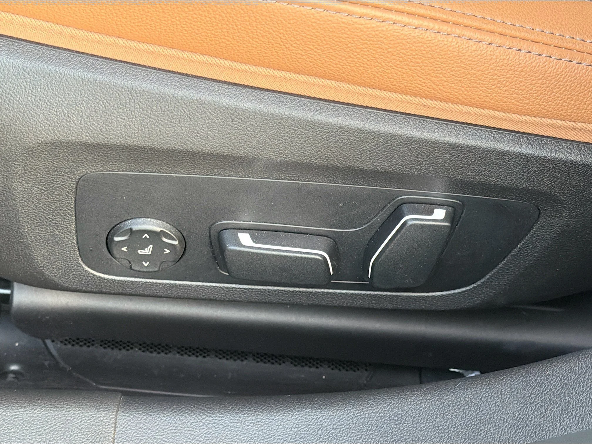 Used 2025 Black Sapphire Metallic BMW 330i image 24