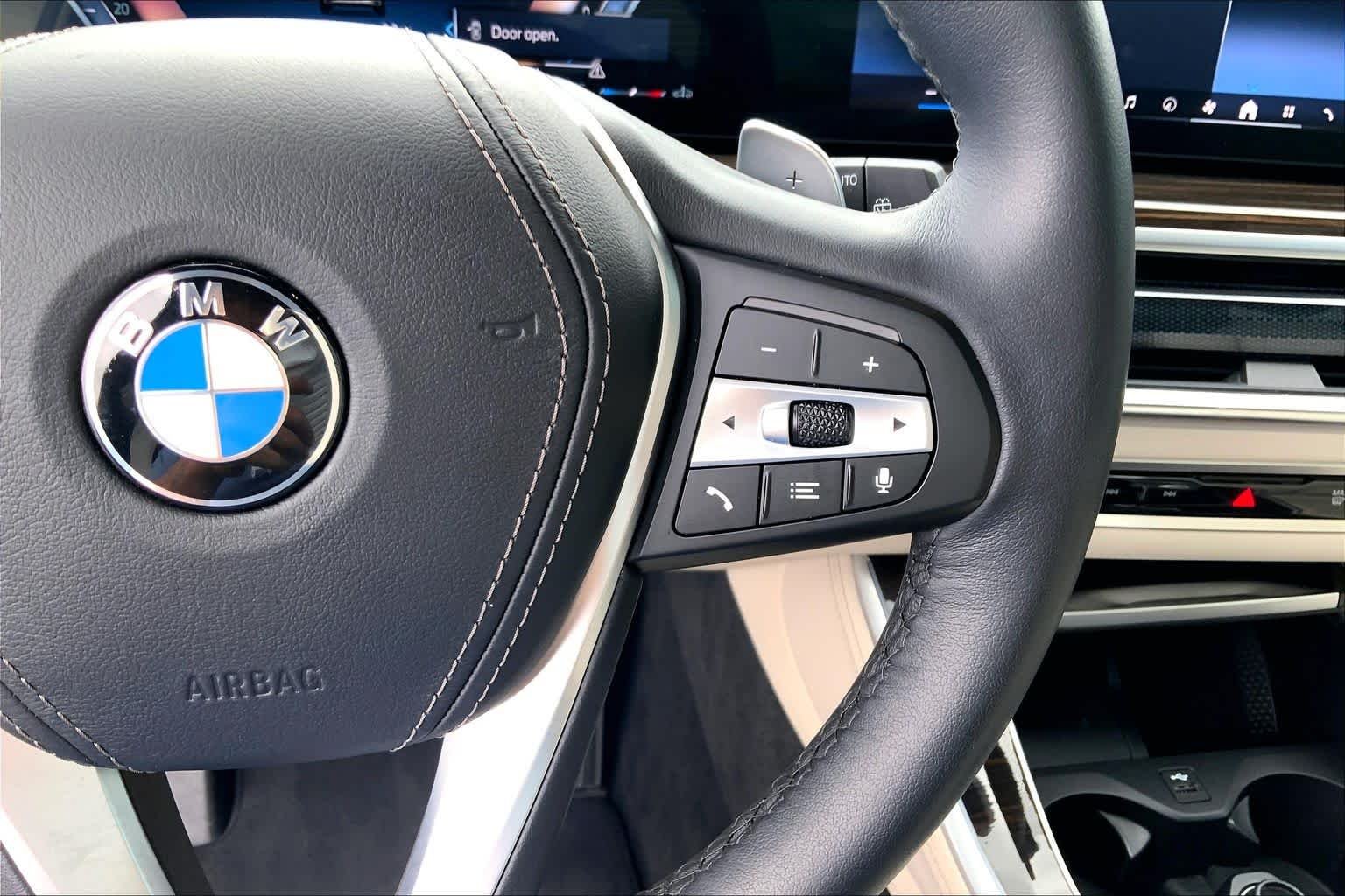Used 2024 Mineral White Metallic BMW xDrive40i image 23