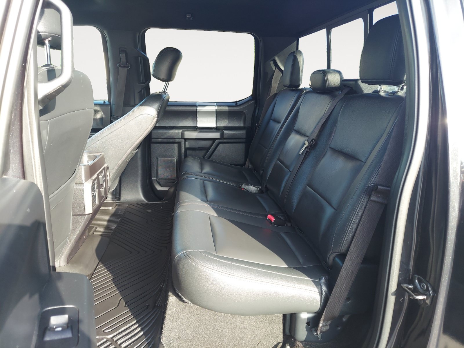 Used 2015 Tuxedo Black Metallic Ford XLT image 23