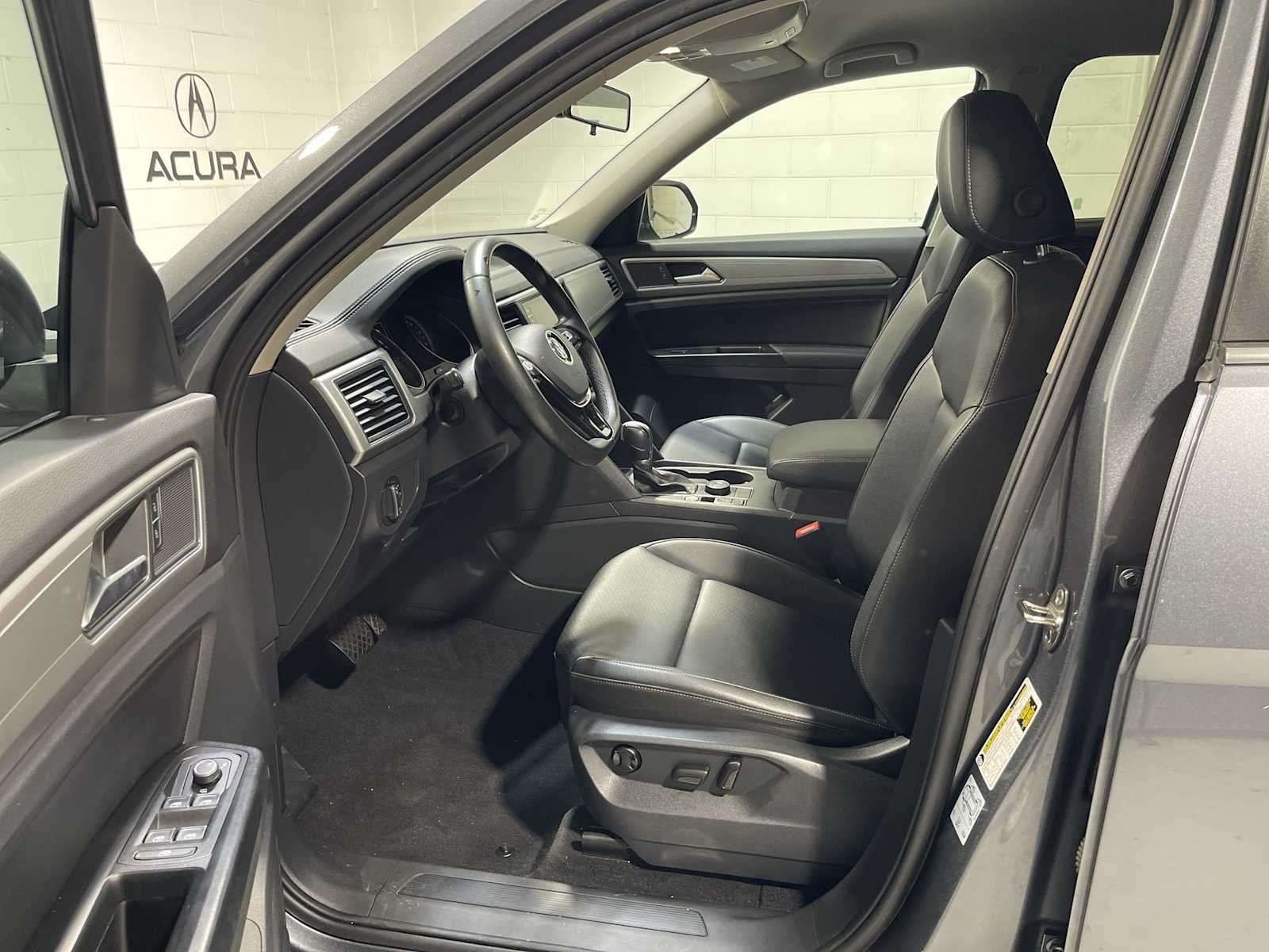 Used 2019 Volkswagen Atlas SE with VIN 1V2LR2CA6KC622430 for sale in Verona, NJ