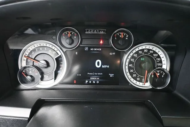Used 2016 Blue Ram Laramie image 28