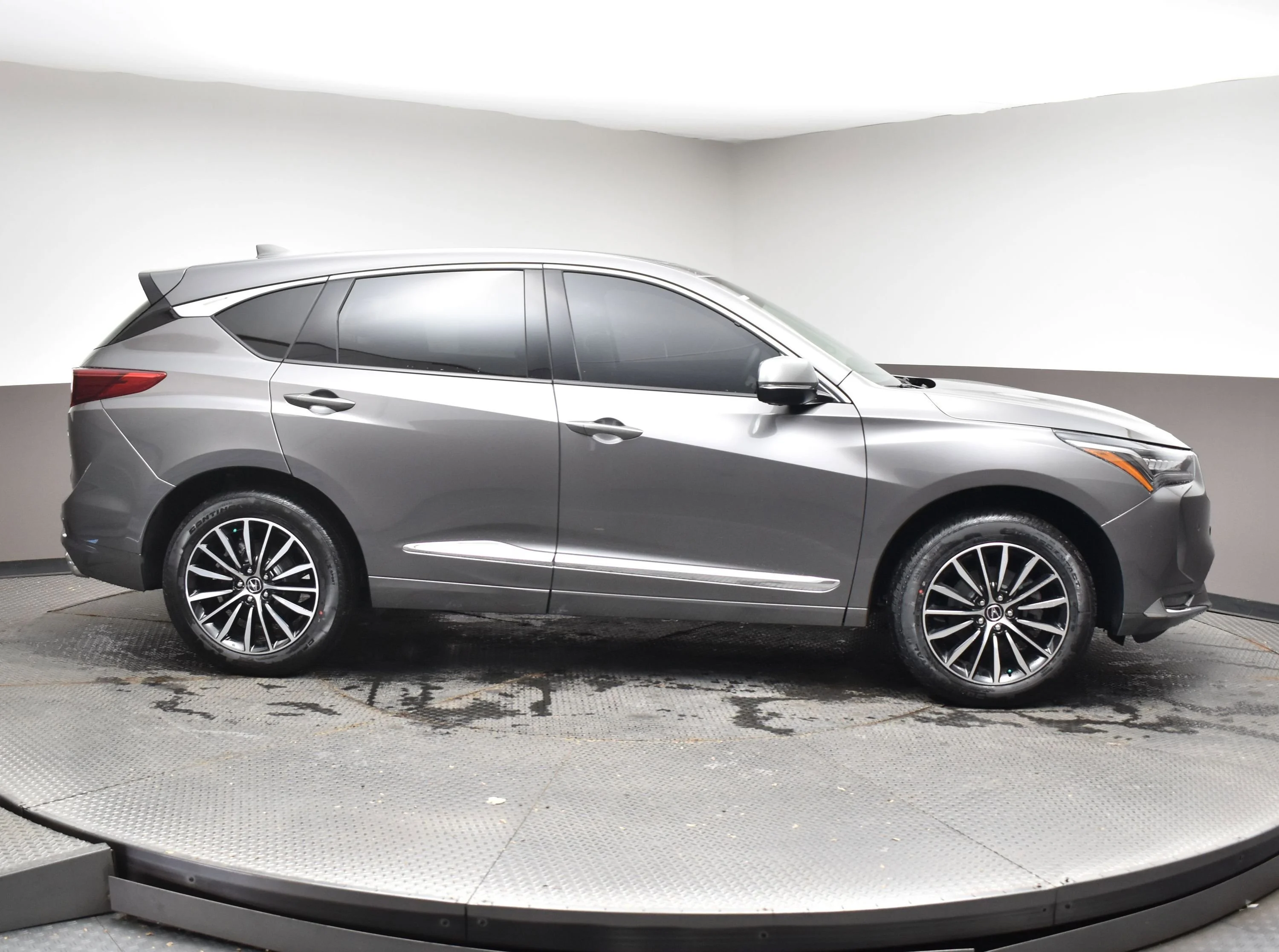 New 2026 Liquid Carbon Metallic Acura w/Advance Package image 4