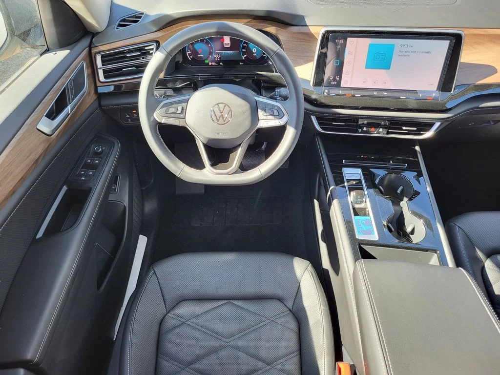 New 2026 Pure Gray Volkswagen 2.0T SE W/TECHNOLOGY image 15