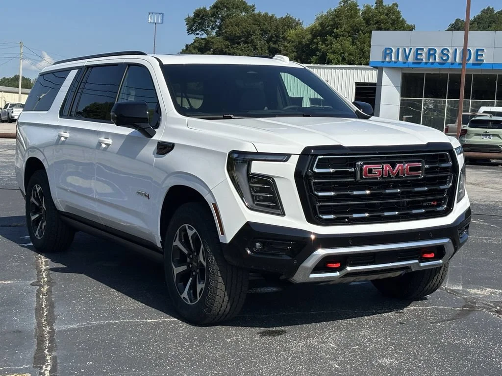 New 2026 Summit White GMC AT4 image 4